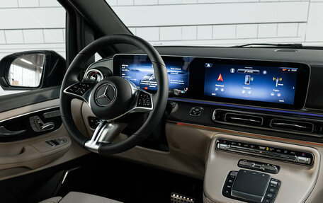 Mercedes-Benz V-Класс, 2024 год, 15 700 000 рублей, 26 фотография