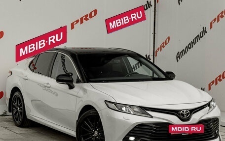 Toyota Camry, 2021 год, 2 990 000 рублей, 3 фотография