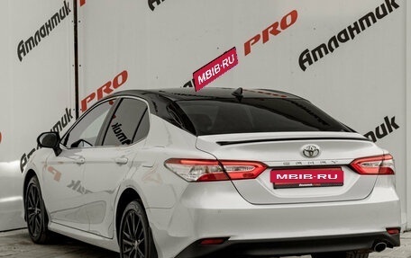 Toyota Camry, 2021 год, 2 990 000 рублей, 5 фотография