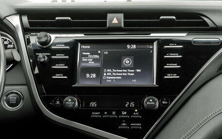 Toyota Camry, 2021 год, 2 990 000 рублей, 18 фотография