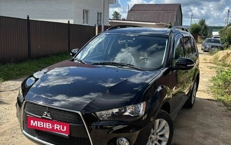 Mitsubishi Outlander III рестайлинг 3, 2010 год, 1 150 000 рублей, 3 фотография