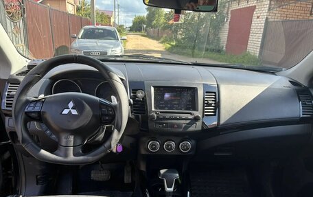 Mitsubishi Outlander III рестайлинг 3, 2010 год, 1 150 000 рублей, 16 фотография