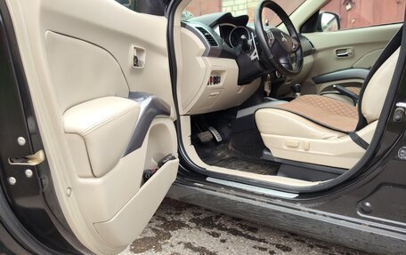Mitsubishi Outlander III рестайлинг 3, 2007 год, 900 000 рублей, 4 фотография
