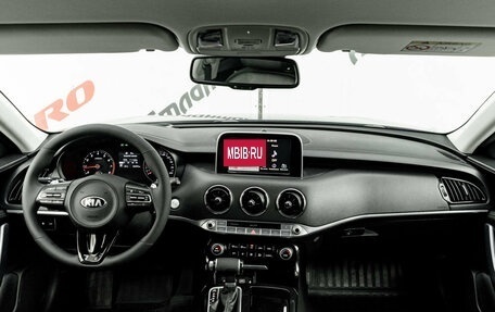 KIA Stinger I, 2018 год, 2 790 000 рублей, 33 фотография