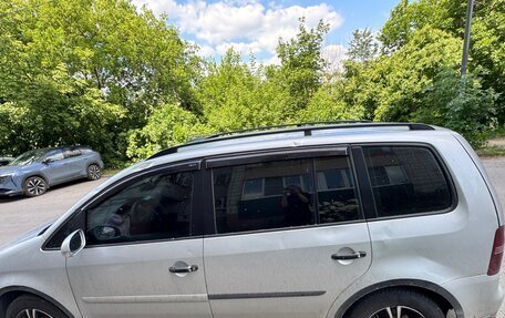 Volkswagen Touran III, 2007 год, 320 000 рублей, 4 фотография