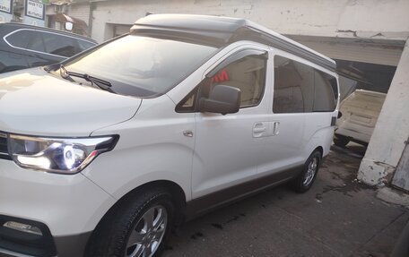 Hyundai Grand Starex Grand Starex I рестайлинг 2, 2018 год, 4 800 000 рублей, 13 фотография
