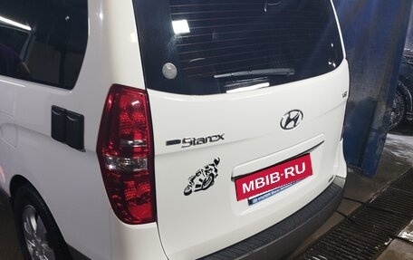 Hyundai Grand Starex Grand Starex I рестайлинг 2, 2018 год, 4 800 000 рублей, 21 фотография