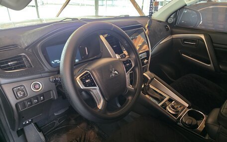 Mitsubishi Pajero Sport III рестайлинг, 2022 год, 4 500 000 рублей, 6 фотография