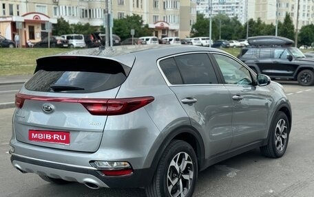 KIA Sportage IV рестайлинг, 2020 год, 2 590 000 рублей, 5 фотография