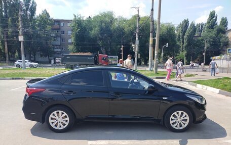 Hyundai Solaris II рестайлинг, 2017 год, 1 100 000 рублей, 10 фотография