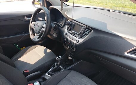 Hyundai Solaris II рестайлинг, 2017 год, 1 100 000 рублей, 11 фотография