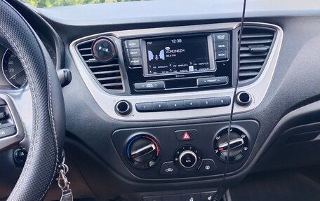 Hyundai Solaris II рестайлинг, 2017 год, 1 100 000 рублей, 14 фотография