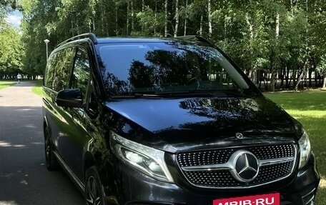 Mercedes-Benz V-Класс, 2023 год, 8 000 000 рублей, 3 фотография