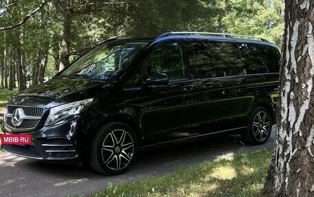 Mercedes-Benz V-Класс, 2023 год, 8 000 000 рублей, 2 фотография