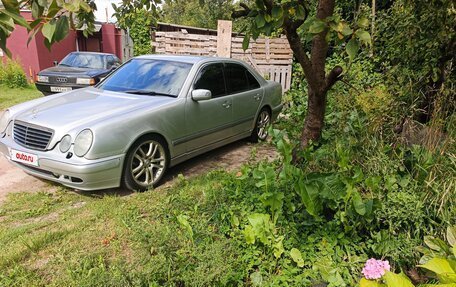 Mercedes-Benz E-Класс, 1999 год, 350 000 рублей, 2 фотография