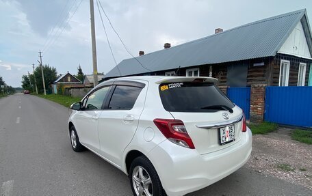 Toyota Vitz, 2014 год, 900 000 рублей, 4 фотография
