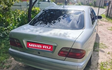 Mercedes-Benz E-Класс, 1999 год, 350 000 рублей, 5 фотография