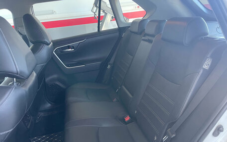 Toyota RAV4, 2021 год, 3 415 000 рублей, 10 фотография