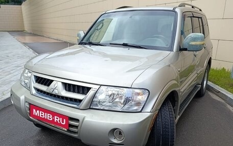 Mitsubishi Montero III, 2003 год, 845 000 рублей, 1 фотография