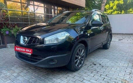 Nissan Qashqai+2 I, 2012 год, 940 000 рублей, 2 фотография