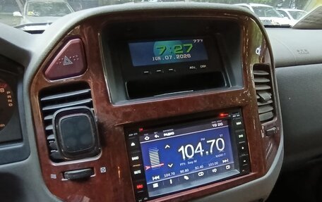Mitsubishi Montero III, 2003 год, 845 000 рублей, 13 фотография