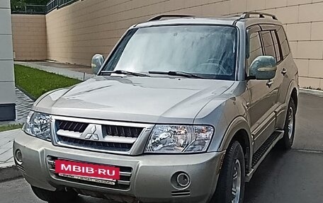 Mitsubishi Montero III, 2003 год, 845 000 рублей, 4 фотография