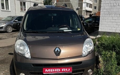 Renault Kangoo II рестайлинг, 2013 год, 650 000 рублей, 1 фотография