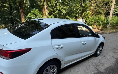 KIA Rio IV, 2017 год, 1 400 000 рублей, 5 фотография