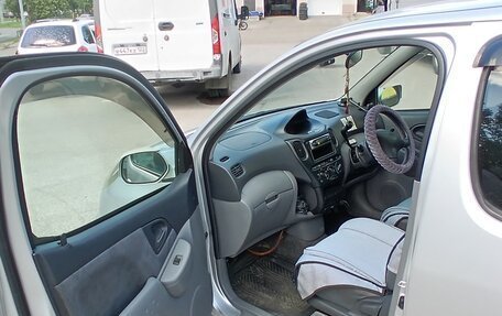 Toyota FunCargo, 2001 год, 500 000 рублей, 6 фотография