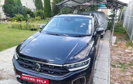 Volkswagen T-Roc I, 2022 год, 1 999 000 рублей, 16 фотография