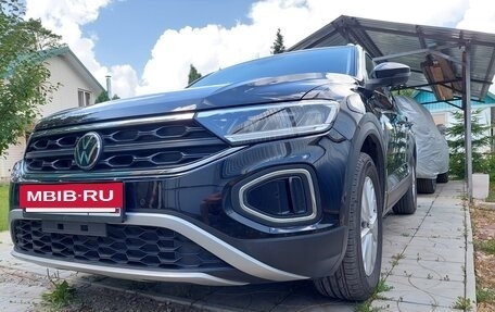 Volkswagen T-Roc I, 2022 год, 1 999 000 рублей, 17 фотография