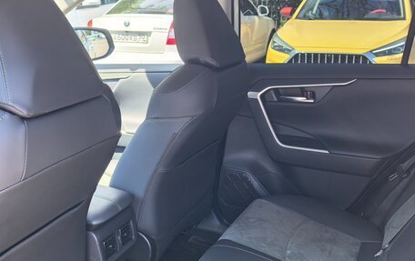 Toyota RAV4, 2025 год, 4 250 000 рублей, 20 фотография