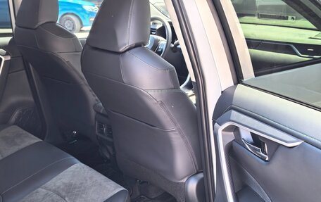 Toyota RAV4, 2025 год, 4 250 000 рублей, 19 фотография