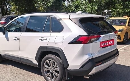 Toyota RAV4, 2025 год, 4 250 000 рублей, 6 фотография