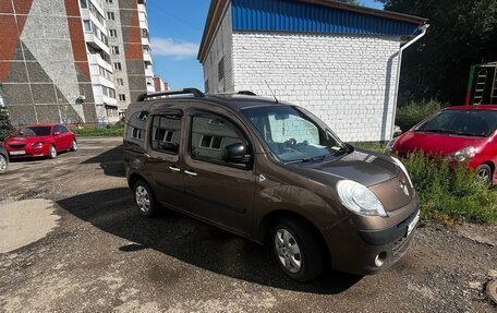 Renault Kangoo II рестайлинг, 2013 год, 650 000 рублей, 2 фотография