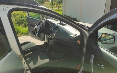 Renault Sandero II рестайлинг, 2016 год, 820 000 рублей, 10 фотография