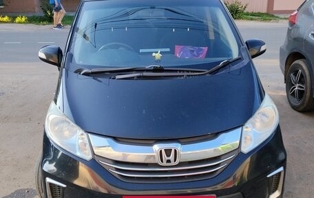 Honda Freed I, 2014 год, 1 350 000 рублей, 2 фотография