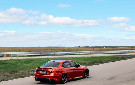 Alfa Romeo Giulia II, 2019 год, 9 000 000 рублей, 4 фотография