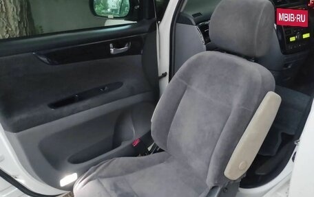 Toyota Ipsum II, 2002 год, 630 000 рублей, 9 фотография