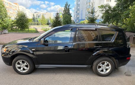 Mitsubishi Outlander III рестайлинг 3, 2011 год, 1 000 000 рублей, 2 фотография