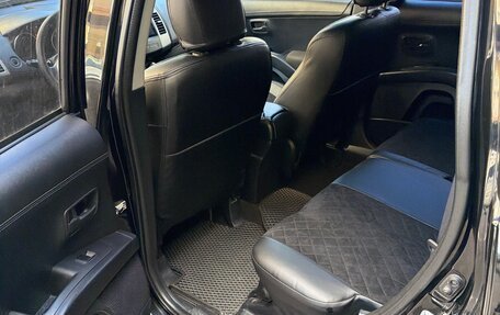 Mitsubishi Outlander III рестайлинг 3, 2011 год, 1 000 000 рублей, 7 фотография