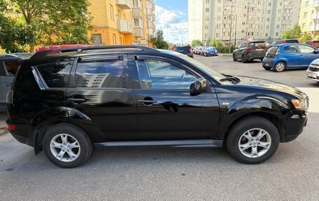 Mitsubishi Outlander III рестайлинг 3, 2011 год, 1 000 000 рублей, 4 фотография