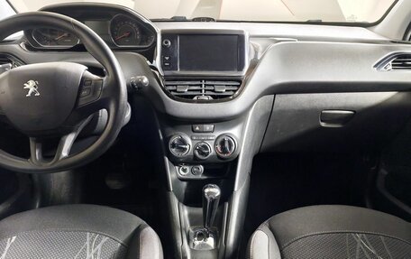 Peugeot 208 II, 2014 год, 529 000 рублей, 15 фотография