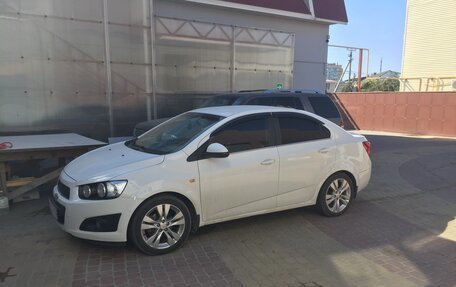 Chevrolet Aveo III, 2014 год, 1 000 000 рублей, 2 фотография