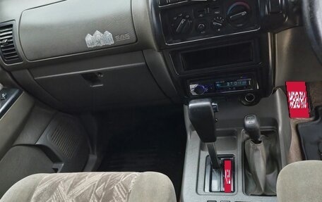Isuzu Bighorn II, 2000 год, 900 000 рублей, 18 фотография