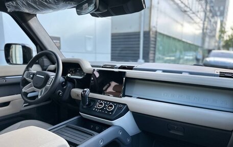 Land Rover Defender II, 2023 год, 13 000 000 рублей, 26 фотография