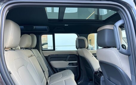 Land Rover Defender II, 2023 год, 13 000 000 рублей, 25 фотография