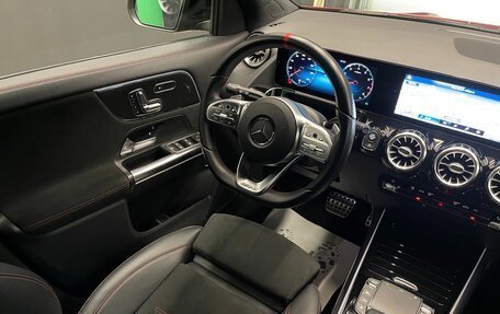 Mercedes-Benz GLA, 2020 год, 3 800 000 рублей, 25 фотография