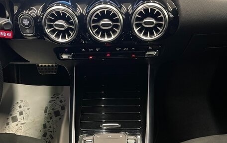Mercedes-Benz GLA, 2020 год, 3 800 000 рублей, 29 фотография