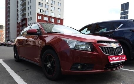 Chevrolet Cruze II, 2011 год, 600 000 рублей, 2 фотография